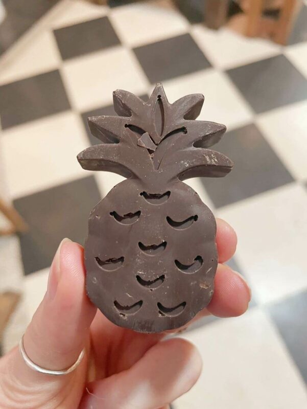 pineapple shaped chocolate