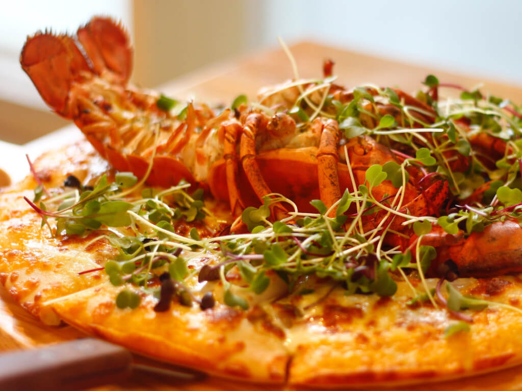 holbox lobster pizza