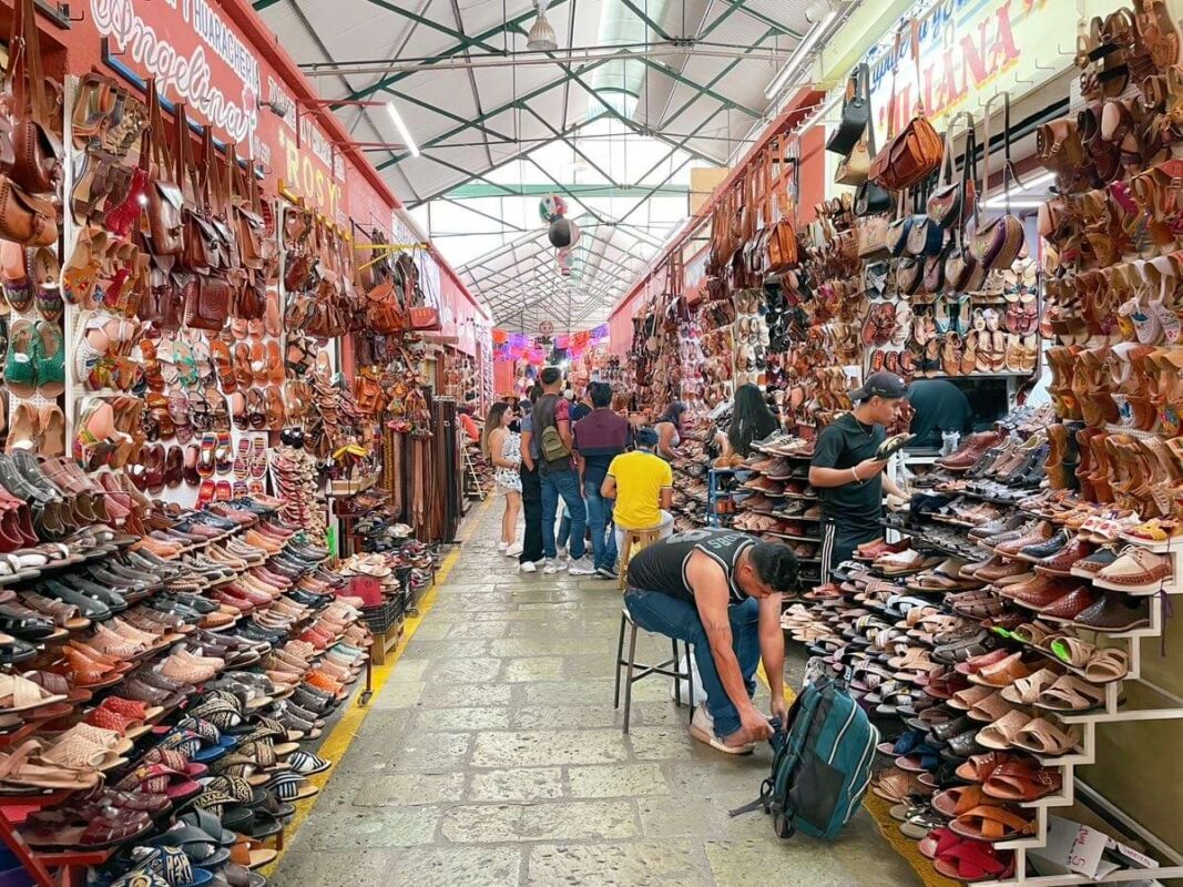 Shop in Benito Juarez market what to do oaxaca city 